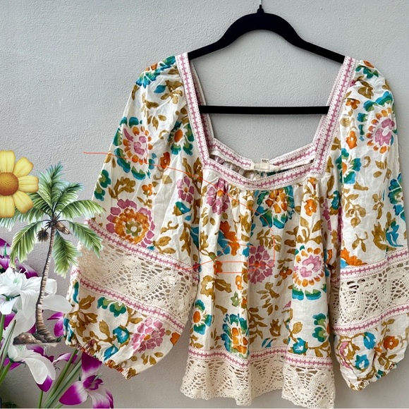 Christian Siriano Tops - Boho Floral Christian Soriano Square-Neck Peasant Top in Cream